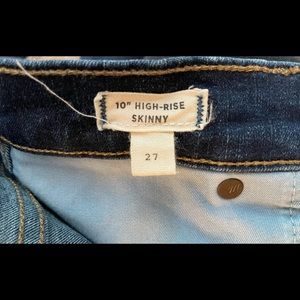 Madewell 10” high-rise skinny jean in Hayes wash. Like new condition.